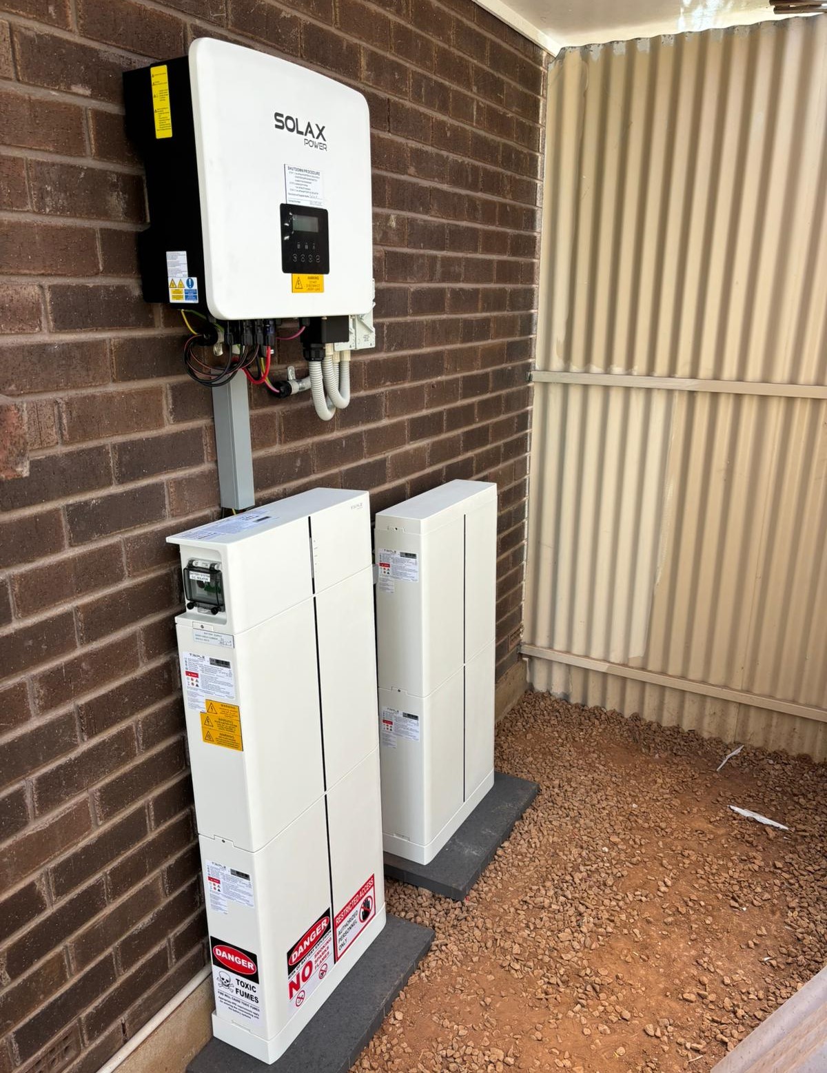 8kW JA Dual Glass 440W Panels  SolaX X1 Hybrid 5.0 G4  12kWh T30 Battery (3).jpg